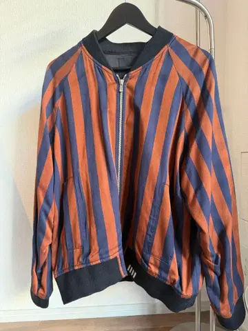 Kirov 오렌지 네이비 스트라이프 자켓