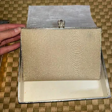 일본 의류 백 거울 포함