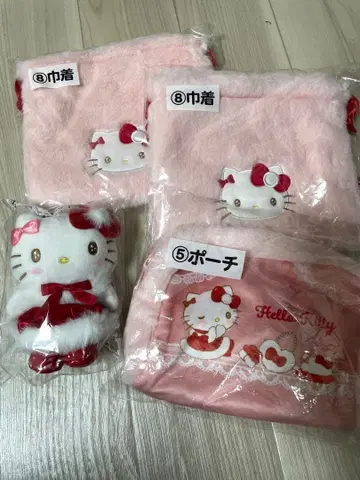 헬로키티 봉제 인형과 파우치 세트