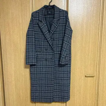 그레이 계열 체크 더블 브레스트 체스터 코트