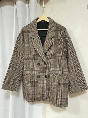 컨디션 최상 하운드투스 브라운 체크 코트