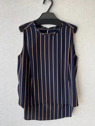 STUNNING LURE 스터링 루어 슬리브리스 셔츠 블라우스