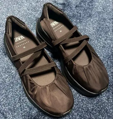 ZARA/개더 새틴 발레리나 신발 35