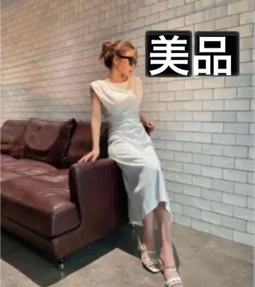 eimy 백 오픈 개더 슬리브 타이트 원피스 화이트