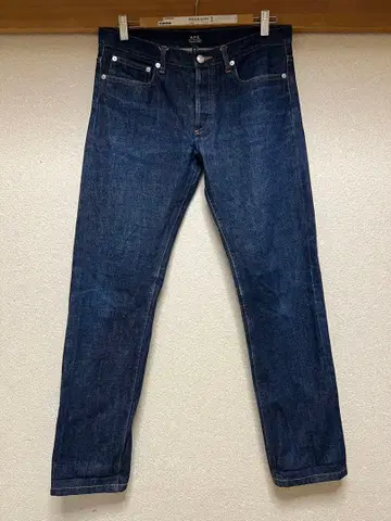 A.P.C. PETIT STANDARD 스트레이트 데님 30인치