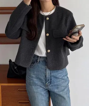 울라이크 골드 버튼 노카라 자켓