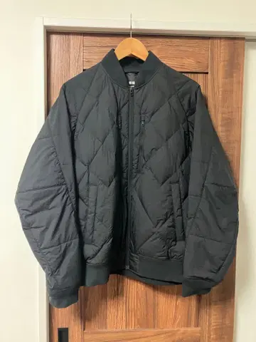 유니클로 리사이클 하이브리드 다운 자켓 블랙 L