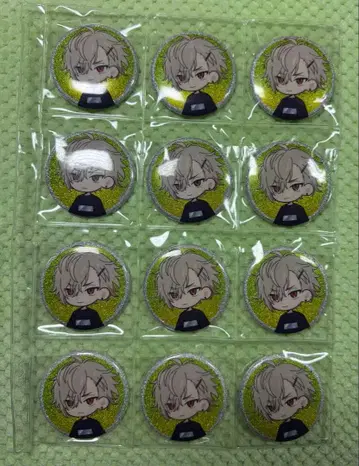 18TRIP 글리터 캔뱃지 쿠라쿠마 시오 12개