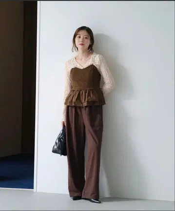 Kastane 스웨이드 페플럼 뷔스티에