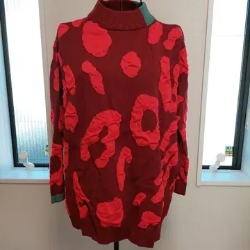 미사용 에스파스데칼마 빅 팽팽 자카드 무늬 하이넥 스웨터 L