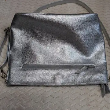 실버 가죽 숄더백