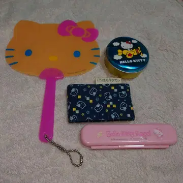 헬로키티 4종 세트 ( 미니 부채, 이쑤시개 통, 치실 통, 미니 캔 )