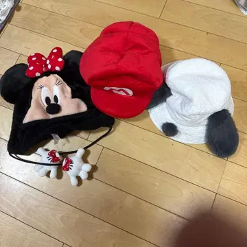 미니 마우스 귀도리 모자와 마리오 모자 세트
