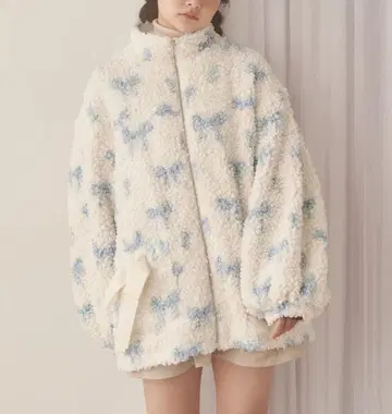 merry jenny Fluffy Tulip Boa Blouson