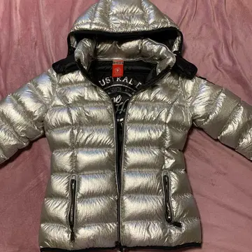 실버 다운 자켓 후드 부착