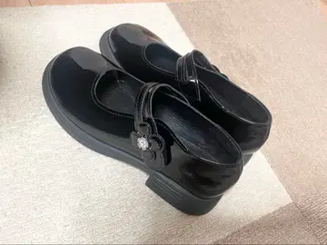 블랙 스트랩 멜리 제인 신발