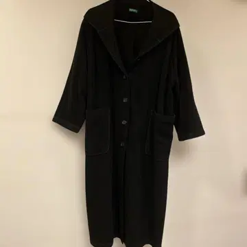 [ 베네통 ] 후드 부착 롱 코트 블랙