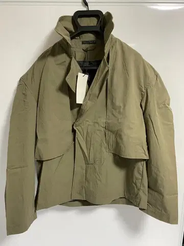 재고 세일 ZARA 미사용 올리브 밀리터리 자켓 S 사이즈