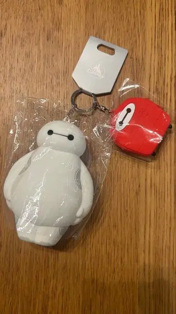 베이맥스 실리콘 파우치 키체인 디즈니 스토어