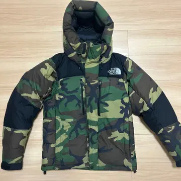 THE NORTH FACE 카모플라쥬 다운 자켓