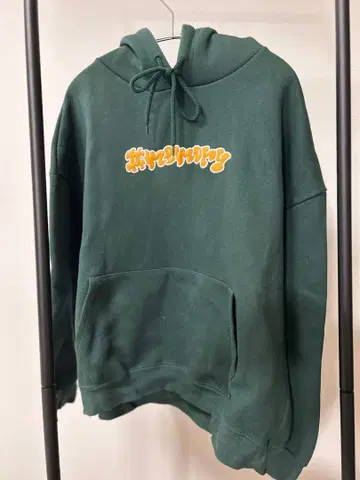 다크 그린 후드 부착 후드티