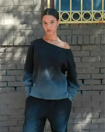 dichhenderson 오프숄더 스웨트 블랙