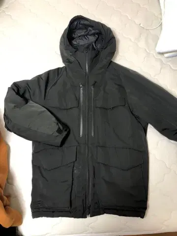 유니클로 White Mountaineering 하이브리드 다운 후드티