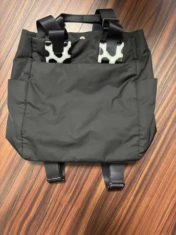 이아파피요네 스테디셀러 발수 수지 부품 백팩 달마시안