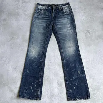 컨디션 최상 클라우드72 데미지 가공 데님 가죽 배지 스컬 자수 30인치