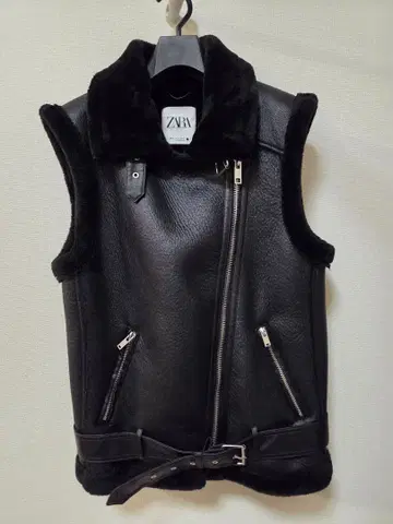 ZARA 블랙 가죽 베스트 퍼 포함