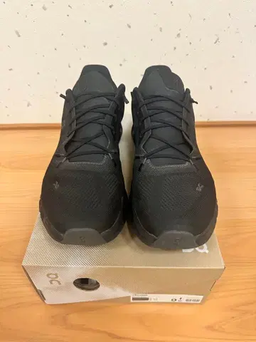 On Cloudtilt 블랙 27cm