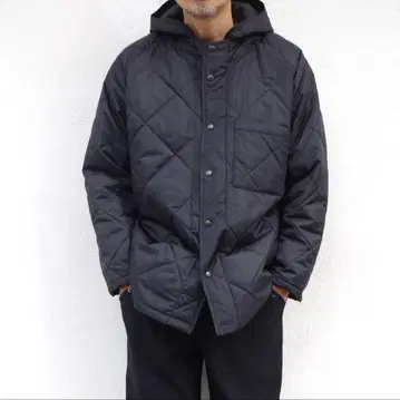 [ BRENA 브레나 ] 퀼팅 후드 자켓 후드 탈부착 가능 새상품급