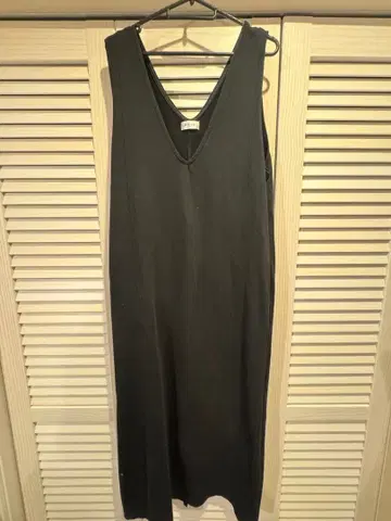 PICH 블랙 슬리브리스 맨투맨 롱 원피스