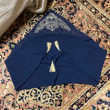 자수 들어간 네이비 스톨 태슬 포함