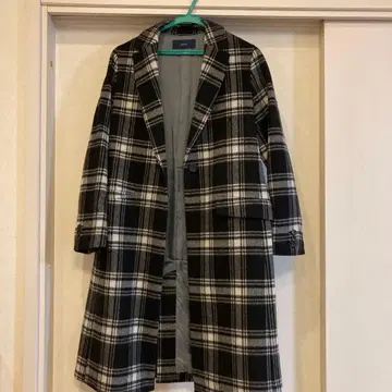 울 블렌드 체스터 코트 블랙 화이트 체크