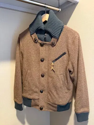 Revo 브라운 리브 자켓