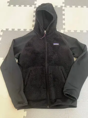 patagonia 플리스 후드티 블랙