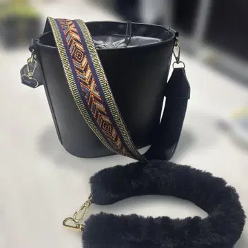 양동이형 가죽 백