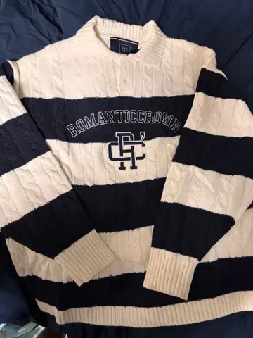 ROMANTICCROWN 케이블 니트 피케 셔츠