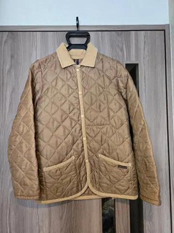 다른 사람과 겹치지 않는 색상의 라벤햄 퀼팅 자켓