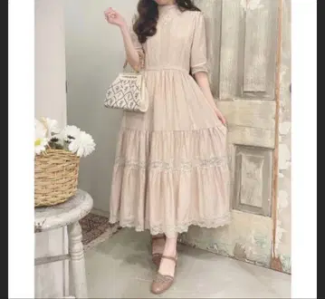 레이스 사용 티어드 롱 원피스 light beige