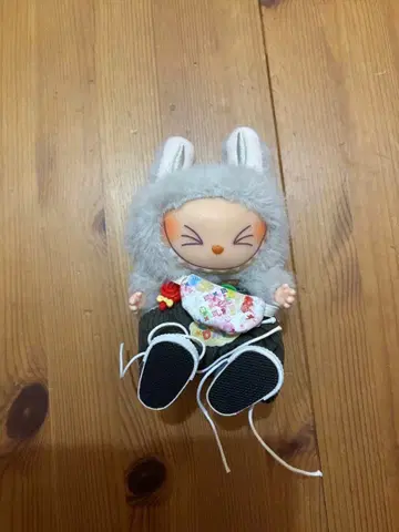 미사용 새상품 귀여운 옷을 입은 그레이 러브브 2세대 봉제 인형