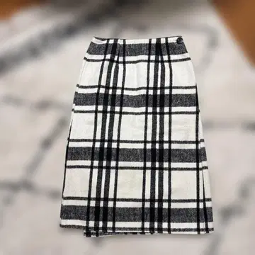 랩스커트 화이트 x 블랙 체크