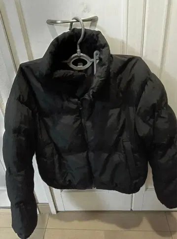 블랙 숏 기장 다운 자켓