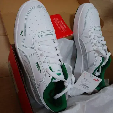 PUMA 화이트/그린 스니커즈