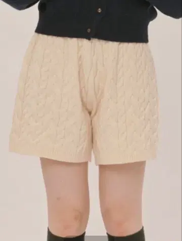 loin nuit 로완뉴이 하의 케이블 니트 숏팬츠