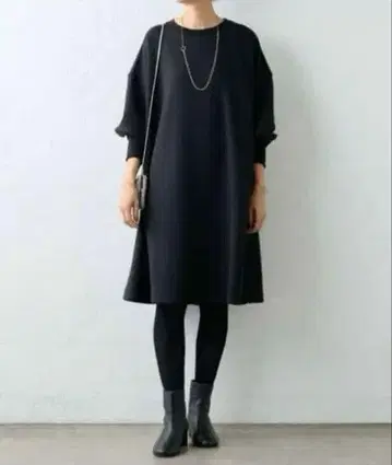 BEARDSLY 비어즐리 소매 퍼프 종이상자 원피스