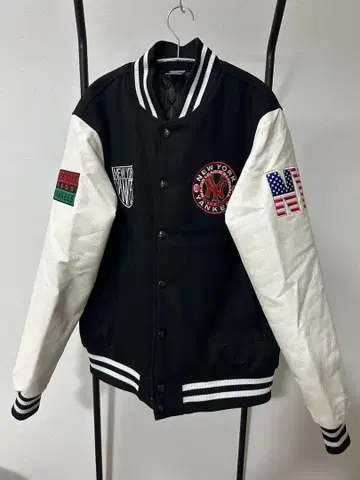 New York Yankees 바시티 자켓 블랙/화이트