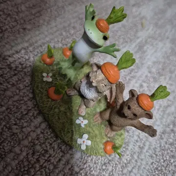 개구리 포코와 토끼 피규어