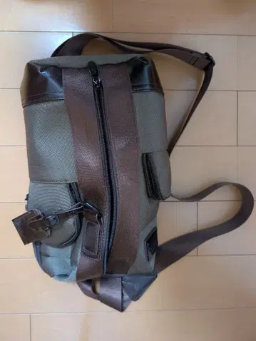 D.KILLY 숄더백 브라운/카키